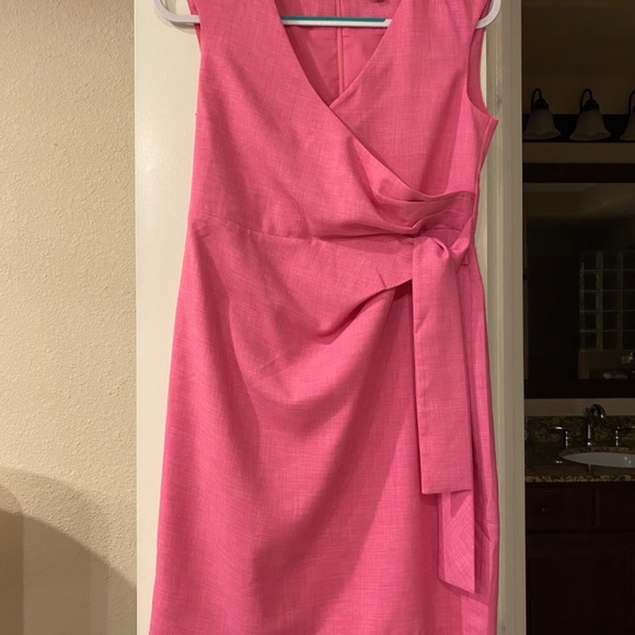 Ann Taylor Pink Knee Length Wrap Dress Size 4 Petite - Picture 2 of 5